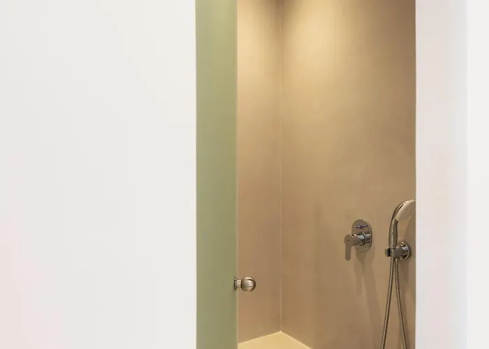 לינה וארוחת בוקר Sunset Hill 4*