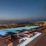 Sunset Hill 4*